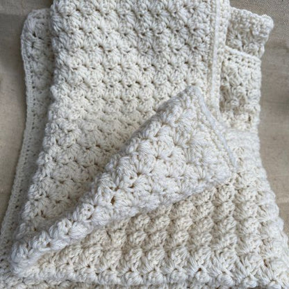 couverture naissance en pure laine francaise fait main